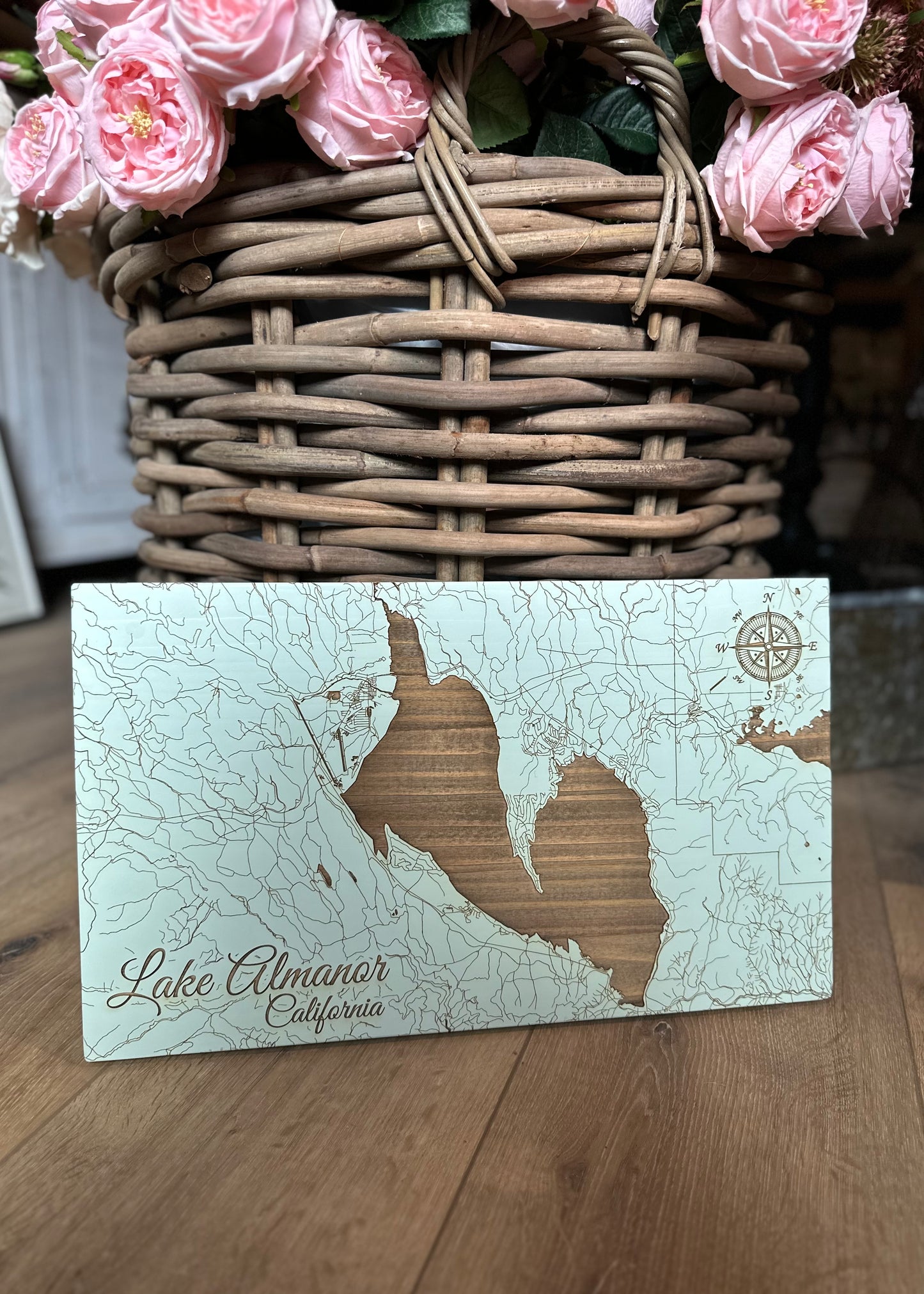 Small Seaglass Map of Lake Almanor Sign
