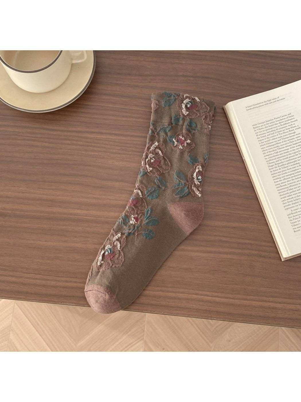 Rufia - Vintage Bloom Embroidered Crew Socks: Navy