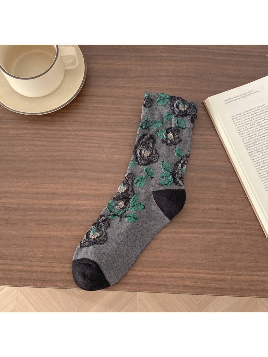Rufia - Vintage Bloom Embroidered Crew Socks: Navy