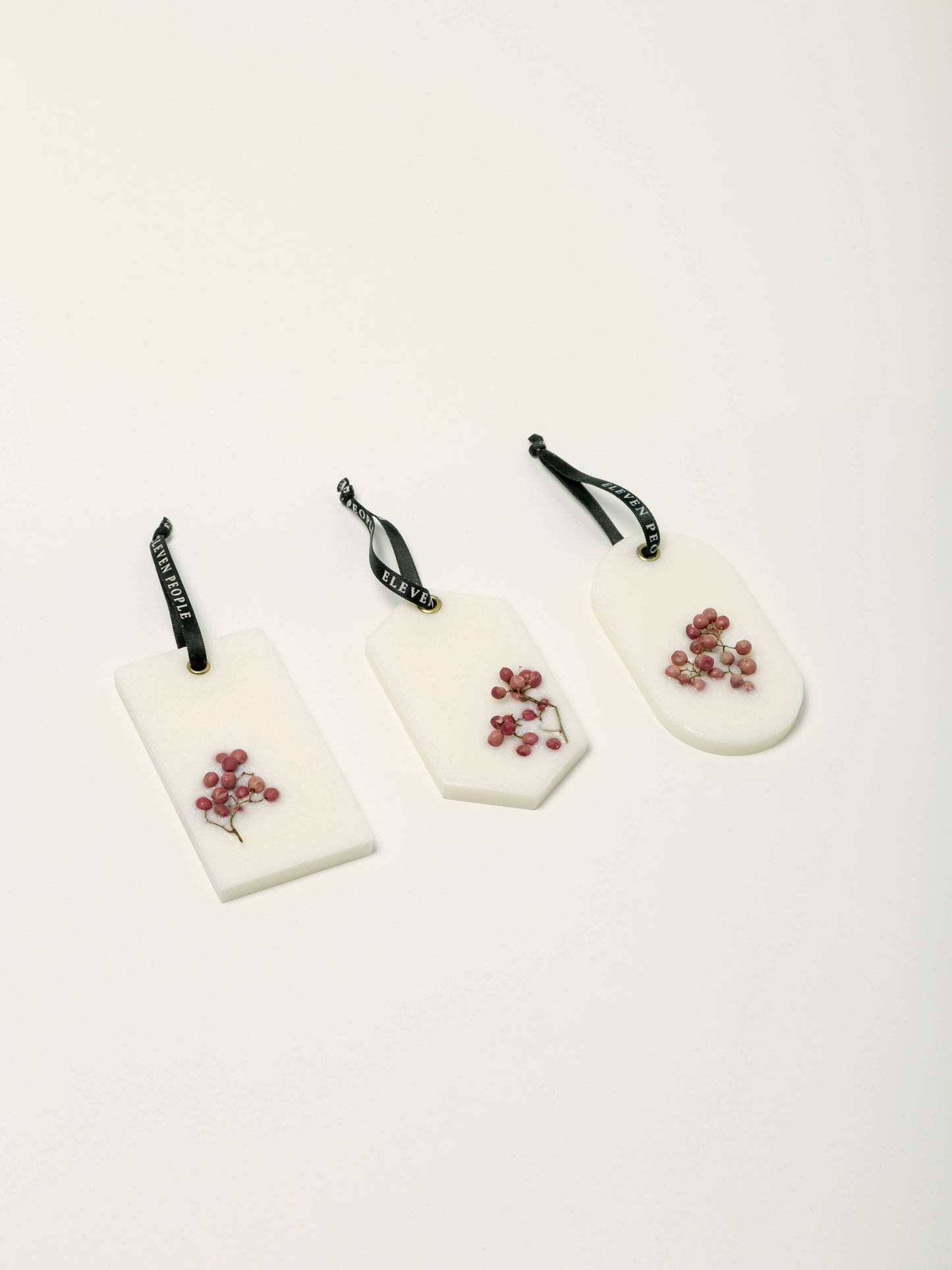05 Blackcurrant, Birch and Oakmoss Closet Wax Bar Freshener: Pack of 5 small