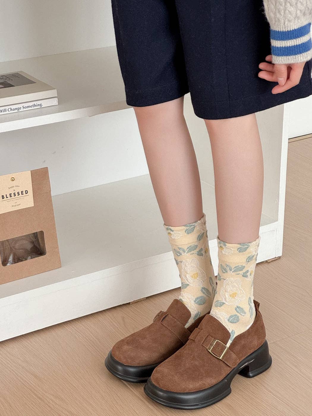 Rufia - Vintage Bloom Embroidered Crew Socks: Navy