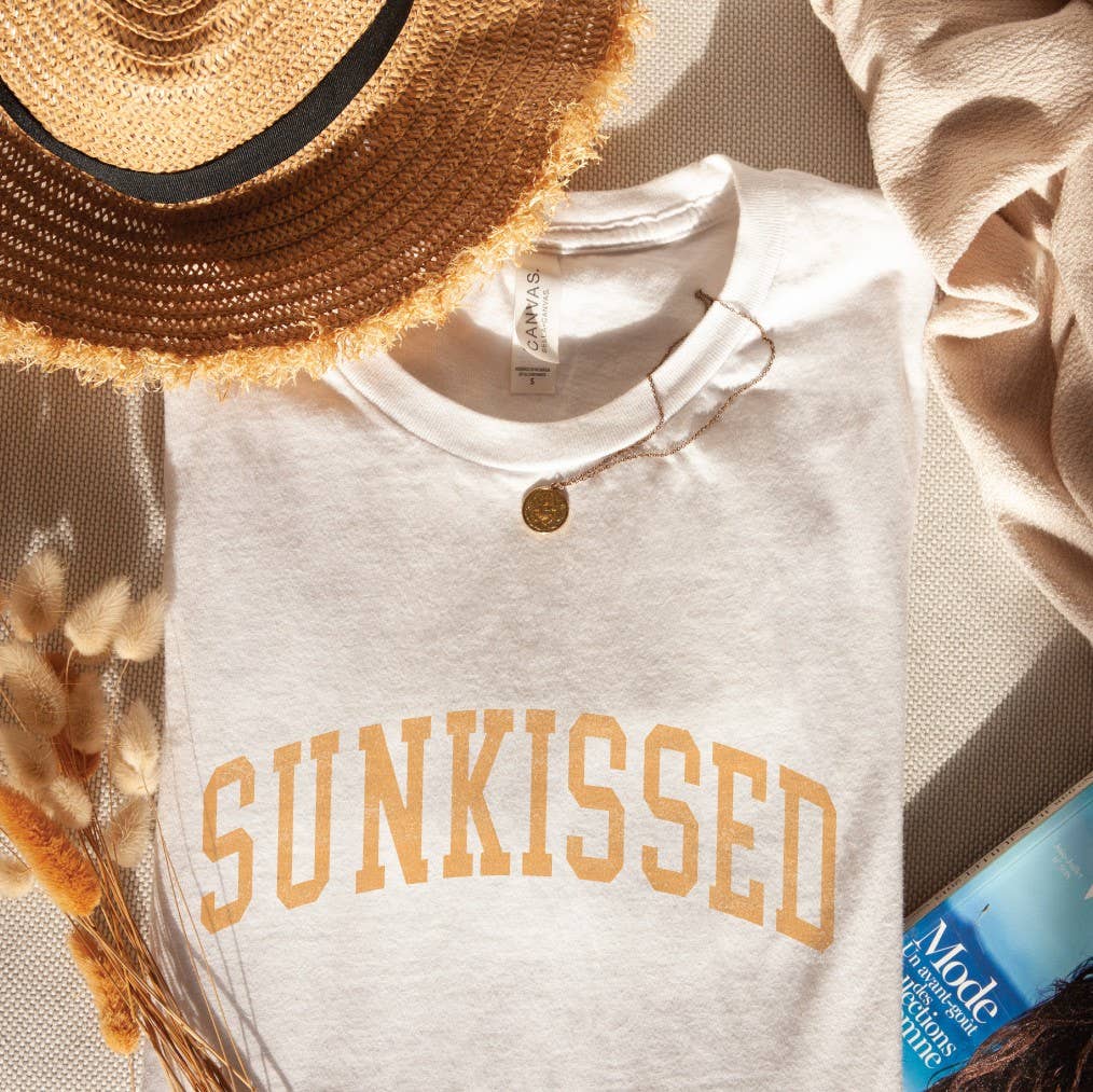 SUNKISSED Graphic T-Shirt: HEATHER MUSTARD / L